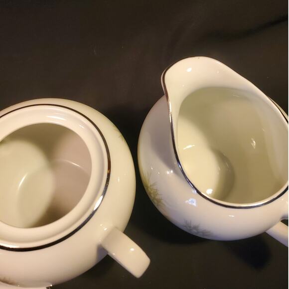 MCM Westport China Creamer n Covered Sugar in Greenbriar Platinum Trim - Picture 4 of 6